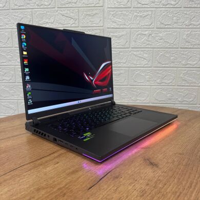 Ігровий ноутбук Б-клас Asus ROG Strix G16 G614JI / 16" (2560x1600) IPS / Intel Core i9-13980HX (24 (32) ядра по 4.0 - 5.6 GHz) / 32 GB DDR5 / 1000 GB SSD / nVidia GeForce RTX 4070, 8 GB GDDR6, 128-bit / WebCam