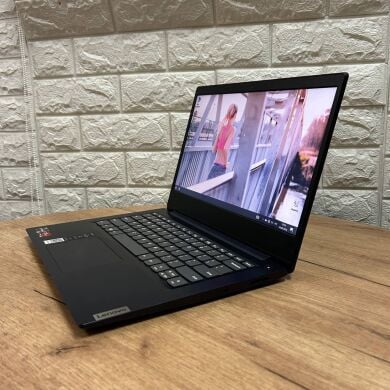 Ультрабук Lenovo IdeaPad 3 14ADA05 / 14" (1920x1080) TN / AMD Ryzen 5 3500U (4 (8) ядра по 2.1 - 3.7 GHz) / 8 GB DDR4 / 128 GB SSD / AMD Radeon Vega 8 Graphics / WebCam