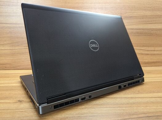 Мобільна робоча станція Dell Precision 7730 / 17.3" (1920x1080) IPS / Intel Core i5-8400H (4 (8) ядра по 2.5 - 4.2 GHz) / 16 GB DDR4 / 512 GB SSD / nVidia Quadro P3200, 6 GB GDDR5, 192-bit / Windows 10