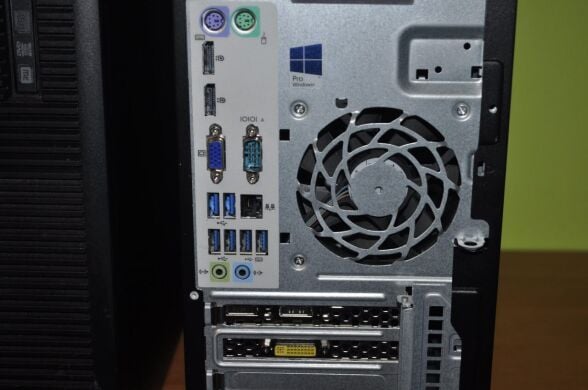 Компьютер HP EliteDesk 800 G2 Tower / Intel Core i7-6700 (4 (8) ядра по 3.4 - 4.0 GHz) / 16 GB DDR4 / 256 GB SSD / nVidia GeForce GTX 745, 2 GB GDDR3, 128-bit / DVD-ROM / Windows 11 Pro Компьютер HP EliteDesk 800 G2 Tower / Intel Core i7-6700 (4 (8) ядра по 3.4 - 4.0 GHz) / 16 GB DDR4 / 256 GB SSD / nVidia GeForce GTX 745, 2 GB GDDR3, 128-bit / DVD-ROM / Windows 11 Pro