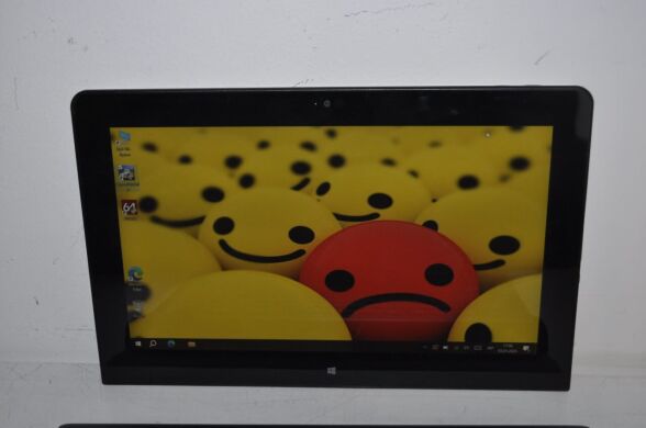 Ноутбук-трансформер Б-клас Lenovo ThinkPad Helix 20CH / 11.6" (1920x1080) TN Touch / Intel Core M-5Y10 (2 (4) ядра по 0.8 - 2.0 GHz) / 8 GB DDR3 / 256 GB SSD / Intel HD Graphics 5300 / WebCam / LTE / Windows 10 Pro + Клавіатура