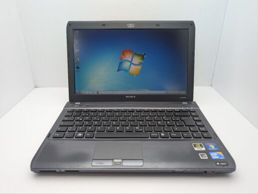 Ноутбук Sony VPC S13 / 13.3" (1366x768) TN / Intel Core i5-580M (2 (4) ядра по 2.6 - 3.3 GHz) / 6 GB DDR3 / 500 GB HDD / nVidia GeForce 310M, 512 MB GDDR3, 64-bit / WebCam / DVD-ROM