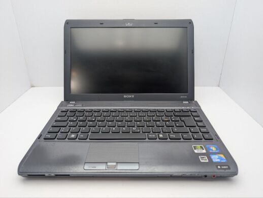 Ноутбук Sony VPC S13 / 13.3" (1366x768) TN / Intel Core i5-580M (2 (4) ядра по 2.6 - 3.3 GHz) / 6 GB DDR3 / 500 GB HDD / nVidia GeForce 310M, 512 MB GDDR3, 64-bit / WebCam / DVD-ROM