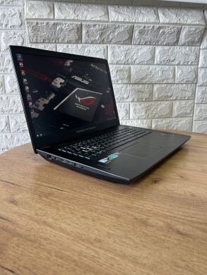 Ігровий ноутбук Asus ROG Strix GL702VI / 17.3" (1920x1080) IPS / Intel Core i7-7700HQ (4 (8) ядра по 2.8 - 3.8 GHz) / 32 GB DDR4 / 256 GB SSD M.2 + 2000 GB HDD / nVidia GeForce GTX 1080, 8 GB GDDR5X, 256-bit / WebCam