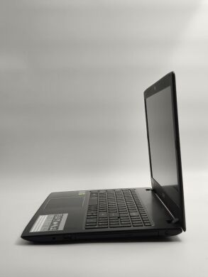Игровой ноутбук Б-класс Acer Aspire E5-576G-5762 / 15.6" (1920x1080) IPS / Intel Core i5-8250U (4 (8) ядра по 1.6 - 3.4 GHz) / 16 GB DDR3 / 240 GB SSD / Intel UHD Graphics 620 / WebCam / HDMI