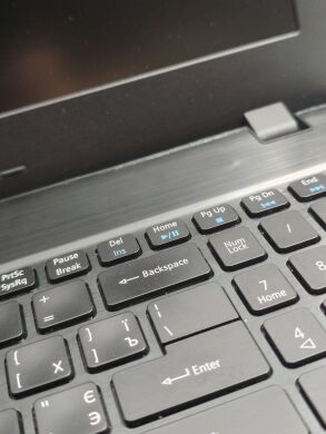 Игровой ноутбук Б-класс Acer Aspire E5-576G-5762 / 15.6" (1920x1080) IPS / Intel Core i5-8250U (4 (8) ядра по 1.6 - 3.4 GHz) / 16 GB DDR3 / 240 GB SSD / Intel UHD Graphics 620 / WebCam / HDMI