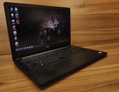 Ігровий ноутбук Dell Latitude 3570 / 15.6" (1366x768) TN / Intel Core i7-6500U (2 (4) ядра по 2.5 - 3.1 GHz) / 16 GB DDR3 / 480 GB SSD / nVidia GeForce 920M, 2 GB DDR3, 64-bit / WebCam