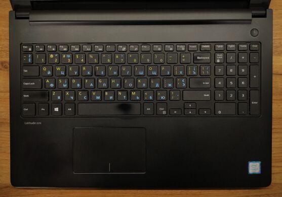 Ігровий ноутбук Dell Latitude 3570 / 15.6" (1366x768) TN / Intel Core i7-6500U (2 (4) ядра по 2.5 - 3.1 GHz) / 16 GB DDR3 / 480 GB SSD / nVidia GeForce 920M, 2 GB DDR3, 64-bit / WebCam