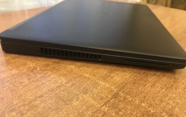 Ігровий ноутбук Dell Precision 3510 / 15.6" (1920x1080) IPS Touch / Intel Core i7-6700HQ (4 (8) ядра по 2.6 - 3.5 GHz) / 16 GB DDR4 / 256 GB SSD / AMD FirePro W5130M, 2 GB GDDR5, 128-bit / WebCam