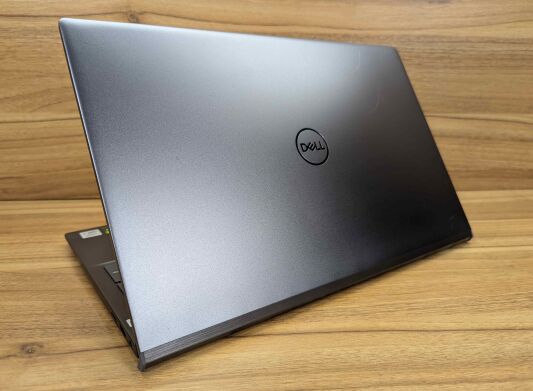 Игровой ноутбук Dell Vostro 7500 / 15.6" (1920x1080) IPS / Intel Core i7-10750H (6 (12) ядер по 2.6 - 5.0 GHz) / 16 GB DDR4 / 512 GB SSD / nVidia GeForce GTX 1650, 4 GB GDDR6, 128-bit / WebCam / TouchID / Windows 10