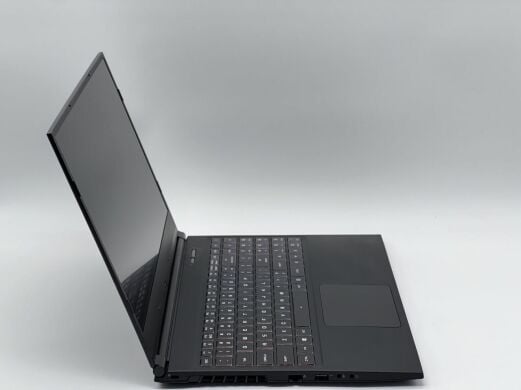 Ігровий ноутбук Maingear Vector MG-VCTR001 / 15.6" (1920x1080) IPS / Intel Core i7-9750H (6 (12) ядра по 2.6 - 4.5 GHz) / 16 GB DDR4 / 1000 GB SSD / nVidia GeForce GTX 1660 Ti, 6 GB GDDR6, 192-bit / WebCam