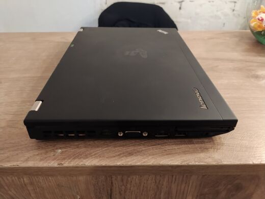 Нетбук Lenovo ThinkPad X220 / 12.5" (1366x768) TN / Intel® Core™ i5-2410M (2(4)ядра по 2.3 - 2.9GHz) / 4GB DDR3 / 320GB HDD 