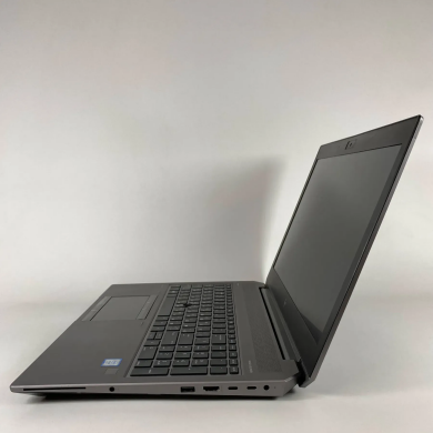 Мобільна робоча станція Б-клас HP zBook 15 G5 / 15.6" (1920x1080) IPS / Intel Xeon E-2176M (6 (12) ядер по 2.7 - 4.4 GHz) / 16 GB DDR4 / 500 GB SSD / nVidia Quadro P2000, 4 GB GDDR5, 128-bit / WebCam / TouchID