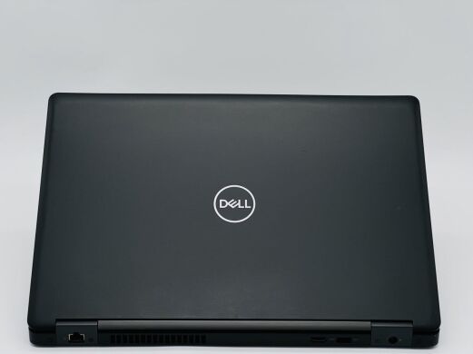 Мобільна робоча станція Dell Precision 3530 / 15.6" (1366x768) TN / Intel Core i7-8850H (6 (12) ядер по 2.6 - 4.3 GHz) / 16 GB DDR4 / 240 GB SSD / nVidia Quadro P600, 4 GB GDDR5, 128-bit / WebCam Мобільна робоча станція Dell Precision 3530 / 15.6" (1366x768) TN / Intel Core i7-8850H (6 (12) ядер по 2.6 - 4.3 GHz) / 16 GB DDR4 / 240 GB SSD / nVidia Quadro P600, 4 GB GDDR5, 128-bit / WebCam