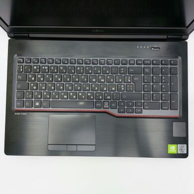 Мобільна робоча станція Fujitsu Celsius H7510 / 15.6" (1920x1080) IPS / Intel Core i7-10850H (6 (12) ядер по 2.7 - 5.1 GHz) / 32 GB DDR4 / 512 GB SSD M.2 / nVidia Quadro T1000, 4 GB GDDR6, 128-bit / WebCam