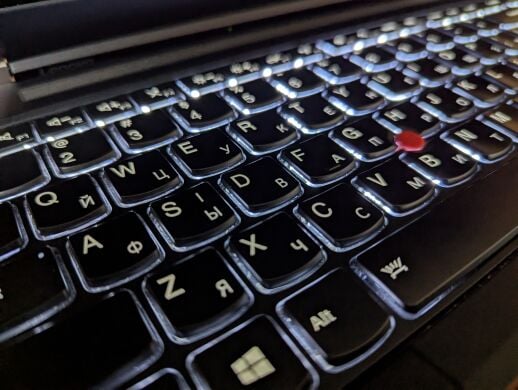 Мобільна робоча станція Lenovo ThinkPad P50 / 15.6" (1920x1080) IPS / Intel Core i7-6820HQ (4 (8) ядра по 2.7 - 3.6 GHz) / 32 GB DDR4 / 512 GB SSD / nVidia Quadro M2000M, 4 GB GDDR5, 128-bit / WebCam / TouchID / Windows 10