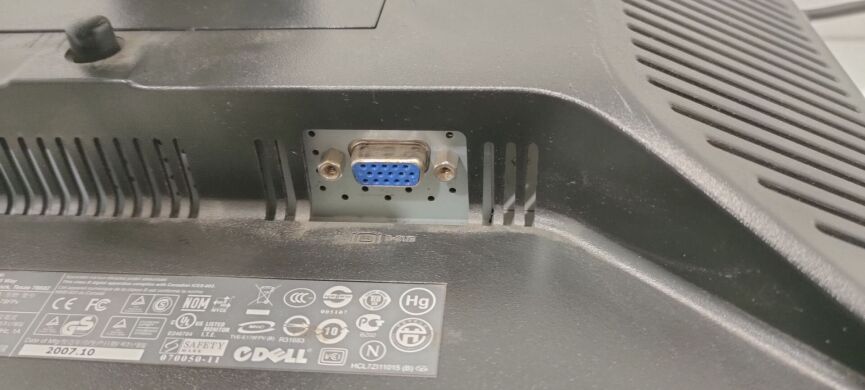 Монитор Dell E178FPv / 17" (1280x1024) TN / VGA / VESA 100x100 