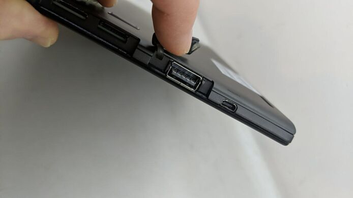 Ноутбук-трансформер Б-клас Lenovo ThinkPad Helix 20CH / 11.6" (1920x1080) TN Touch / Intel Core M-5Y10 (2 (4) ядра по 0.8 - 2.0 GHz) / 8 GB DDR3 / 256 GB SSD / Intel HD Graphics 5300 / WebCam / LTE / Windows 10 Pro + Клавіатура