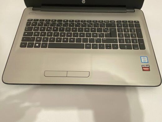 Ноутбук Б-класс HP 15-ay102nf / 15.6" (1366x768) TN / Intel Core i5-7200U (2 (4) ядра по 2.5 - 3.1 GHz) / 8 GB DDR4 / 128 GB SSD / AMD Radeon R5 M330, 2 GB DDR3, 64-bit / WebCam / DVD-RW