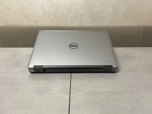 Ноутбук Dell Latitude E6540 / 15.6" (1366x768) TN / Intel Core i5-4310M (2 (4) ядра по 2.7 - 3.4 GHz) / 8 GB DDR3 / 128 GB SSD / Intel HD Graphics 4600 / WebCam / DVD-RW / HDMI