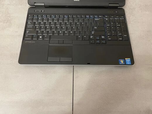 Ноутбук Dell Latitude E6540 / 15.6" (1366x768) TN / Intel Core i5-4310M (2 (4) ядра по 2.7 - 3.4 GHz) / 8 GB DDR3 / 128 GB SSD / Intel HD Graphics 4600 / WebCam / DVD-RW / HDMI