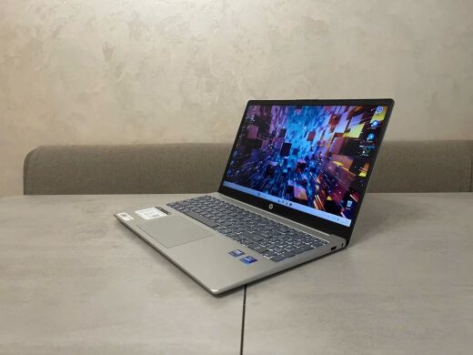 Ноутбук HP 15-FD1008CL / 15.6" (1920x1080) IPS / Intel Core Ultra 7 155H (16 (22) ядер по 1.4 - 4.8 GHz) / 16 GB DDR5 / 512 GB SSD M.2 / Intel Arc Graphics / WebCam / HDMI