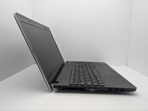 Ноутбук Lenovo ThinkPad E540 / 15.6" (1366x768) TN / Intel Core i5-4200M (2 (4) ядра по 2.5 - 3.1 GHz) / 8 GB DDR3 / 320 GB HDD / Intel HD Graphics 4600 / WebCam / DVD-ROM