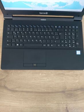 Ноутбук Terra Mobile 1542K / 15.6" (1920x1080) TN / Intel Core i7-7700T (4 (8) ядра по 2.9 - 3.8 GHz) / 16 GB DDR3 / 480 GB SSD / Intel HD Graphics 630 / WebCam / DVD-ROM / Windows 11