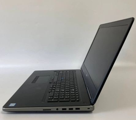 Робоча станція Dell Precision 7710 / 17.3" (1920x1080) IPS / Intel Core i7-6820HQ (4 (8) ядра по 2.7 - 3.6 GHz) / 16 GB DDR4 / 1000 GB SSD / nVidia Quadro M4000M, 4 GB GDDR5, 256-bit / WebCam + Бездротова мишка