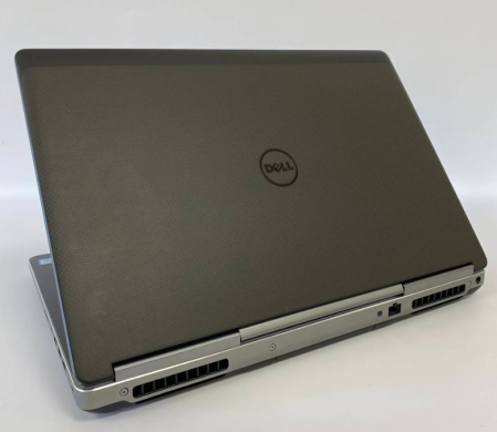 Робоча станція Dell Precision 7710 / 17.3" (1920x1080) IPS / Intel Core i7-6820HQ (4 (8) ядра по 2.7 - 3.6 GHz) / 16 GB DDR4 / 1000 GB SSD / nVidia Quadro M4000M, 4 GB GDDR5, 256-bit / WebCam + Бездротова мишка