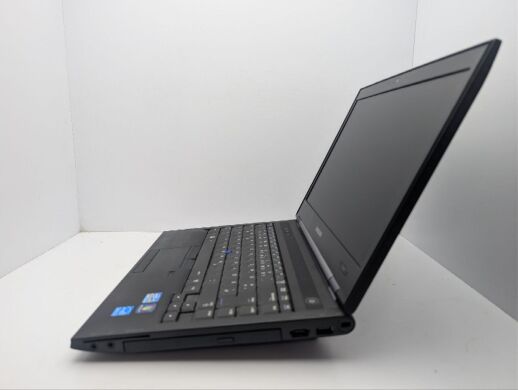 Ноутбук Samsung 600B / 14" (1366x768) TN / Intel Core i5-2520M (2 (4) ядра по 2.5 - 3.2 GHz) / 8 GB DDR3 / 1000 GB HDD / Intel HD Graphics 3000 / WebCam / DVD-ROM