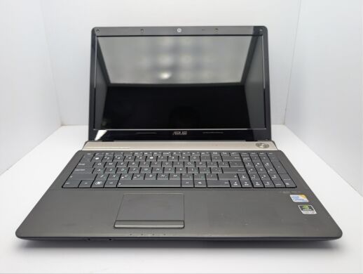 Ноутбук Asus N61VG / 16" (1366x768) TN / Intel Core 2 Duo T6600 (2 ядра по 2.2 GHz) / 4 GB DDR2 / 320 GB HDD / nVidia GeForce GT 220M, 1 GB GDDR2, 128-bit / WebCam / DVD-ROM / АКБ не тримає Ноутбук Asus N61VG / 16" (1366x768) TN / Intel Core 2 Duo T6600 (2 ядра по 2.2 GHz) / 4 GB DDR2 / 320 GB HDD / nVidia GeForce GT 220M, 1 GB GDDR2, 128-bit / WebCam / DVD-ROM / АКБ не тримає