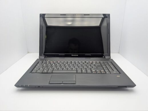 Ноутбук Lenovo B560 / 15.6" (1366x768) TN / Intel Core i3-350M (2 (4) ядра по 2.2 GHz) / 6 GB DDR3 / 320 GB HDD / Intel HD Graphics / WebCam / DVD-ROM