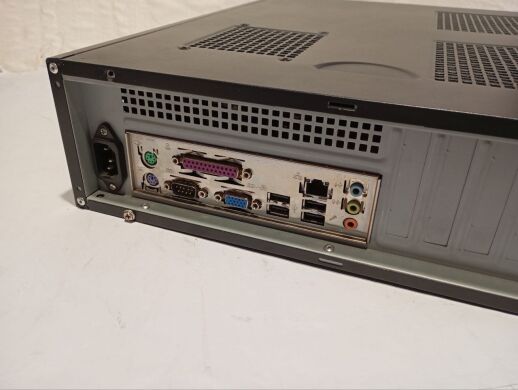 ПК Б-класс LogicPower SFF / Intel Core 2 Quad Q8300 (4 ядра по 2.5 GHz) / 6 GB DDR2 / 120 GB SSD / Intel GMA X4500 / Win 10