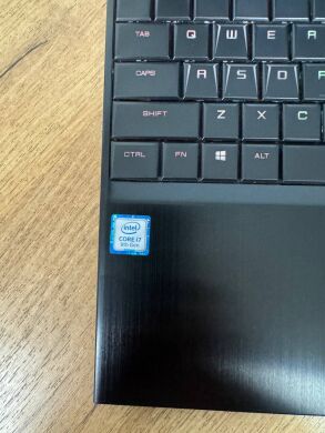 Игровой ноутбук Cyber Power Tracer III Extreme 15R / 15.6" (1920x1080) IPS / Intel Core i7-9750H (6 (12) ядер по 2.6 - 4.5 GHz) / 16 GB DDR4 / 1000 GB SSD / nVidia GeForce RTX 2060, 6 GB GDDR6, 192-bit / WebCam