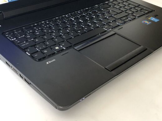 Мобильная рабочая станция HP ZBook 17 G2 / 17.3" (1920x1080) TN / Intel Core i5-4330M (2 (4) ядра по 2.8 - 3.5 GHz) / 8 GB DDR3 / 256 GB SSD / nVidia Quadro K3100M, 4 GB GDDR5, 256-bit / WebCam / DVD-ROM