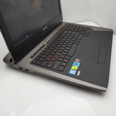 Ігровий ноутбук Asus ROG G752VM / 17.3" (1920x1080) IPS / Intel Core i7-6700HQ (4 (8) ядра по 2.6 - 3.5 GHz) / 16 GB DDR4 / 256 GB SSD + 1000 GB HDD / nVidia GeForce GTX 1060, 6 GB GDDR5, 192-bit / WebCam / DVD-ROM / Win 10 Home