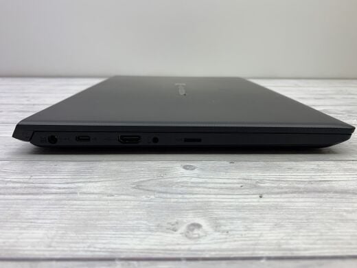 Ультрабук Toshiba Dynabook Tecra A40-G / 14" (1366x768) TN / Intel Core i3-10110U (2 (4) ядра по 2.1 - 4.1 GHz) / 8 GB DDR4 / 120 GB SSD / Intel UHD Graphics / WebCam