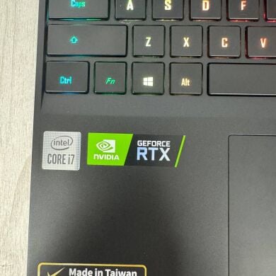 Игровой ноутбук Б-класс Gigabyte Aorus 15G YC / 15.6" (1920x1080) IPS / Intel Core i7-10870H (8 (16) ядер по 2.2 - 5.0 GHz) / 16 GB DDR4 / 1000 GB SSD NVMe / nVidia GeForce RTX 3080, 16 GB GDDR6, 256-bit / WebCam