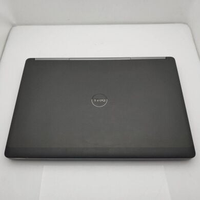 Мобільна робоча станція Dell Precision 7720 / 17.3" (1920x1080) IPS / Intel Core i7-7820HQ (4 (8) ядра по 2.9 - 3.9 GHz) / 16 GB DDR4 / 512 GB SSD / nVidia Quadro P3000, 6 GB GDDR5, 192-bit / Win 10 Pro