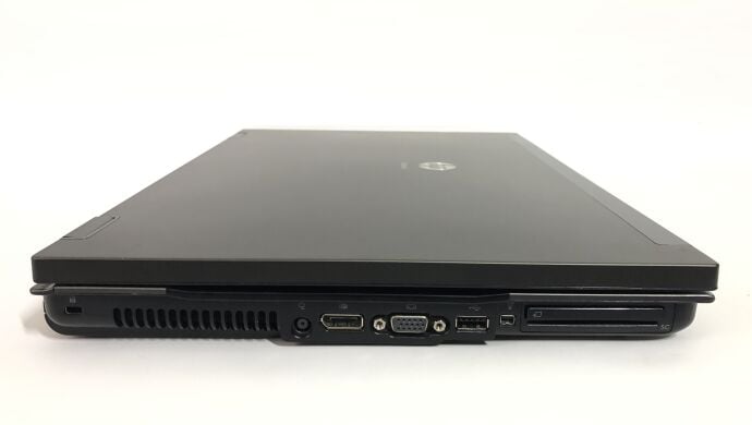 Ноутбук HP EliteBook 8740w / 17.3" (1680x1050) TN / Intel Core i5-560M (2 (4) ядра по 2.66 - 3.2 GHz) / 8 GB DDR3 / 240 GB SSD / AMD FirePro M7820, 1 GB GDDR5, 128-bit / WebCam / DVD-ROM