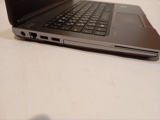 Ноутбук Б-класс HP ProBook 640 G1 / 14" (1366x768) TN / Intel Core i5-4310M (2 (4) ядра по 2.7 - 3.4 GHz) / 8 GB DDR3 / 500 GB HDD / Intel HD Graphic 4600 / WebCam / DVD-RW + беспроводные наушники Ноутбук Б-класс HP ProBook 640 G1 / 14" (1366x768) TN / Intel Core i5-4310M (2 (4) ядра по 2.7 - 3.4 GHz) / 8 GB DDR3 / 500 GB HDD / Intel HD Graphic 4600 / WebCam / DVD-RW + беспроводные наушники