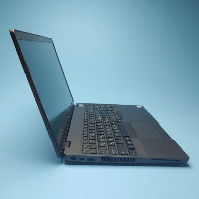 Ноутбук Dell Latitude 5501 / 15.6" (1920x1080) IPS / Intel Core i7-9850H (6 (12) ядра по 2.6 - 4.6 GHz) / 16 GB DDR4 / 256 GB SSD / Intel UHD Graphics 630 / WebCam / Win 10 Pro