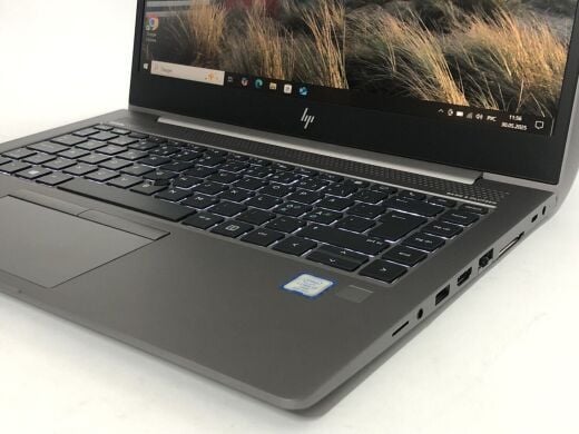 Игровой ультрабук HP ZBook 14u G5 / 14" (1920x1080) IPS / Intel Core i7-8665U (4 (8) ядра по 1.9 - 4.8 GHz) / 16 GB DDR4 / 512 GB SSD NVMe / AMD Radeon Pro WX 3200, 4 GB GDDR5, 128-bit / WebCam / Win 10 Pro