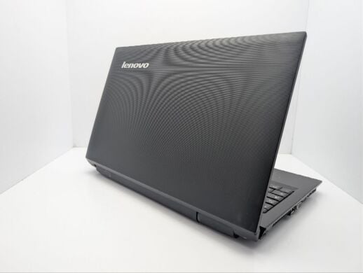 Ноутбук Lenovo B560 / 15.6" (1366x768) TN / Intel Core i3-350M (2 (4) ядра по 2.2 GHz) / 6 GB DDR3 / 320 GB HDD / Intel HD Graphics / WebCam / DVD-ROM