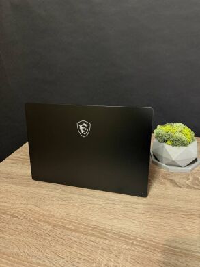 Ультрабук MSI MS-14D1 / 14" (1920x1080) TN / Intel Core i5-10210U (4 (8) ядра по 1.6 - 4.2 GHz) / 8 GB DDR4 / 256 GB SSD / nVidia GeForce MX330, 2 GB GDDR5, 64-bit / WebCam