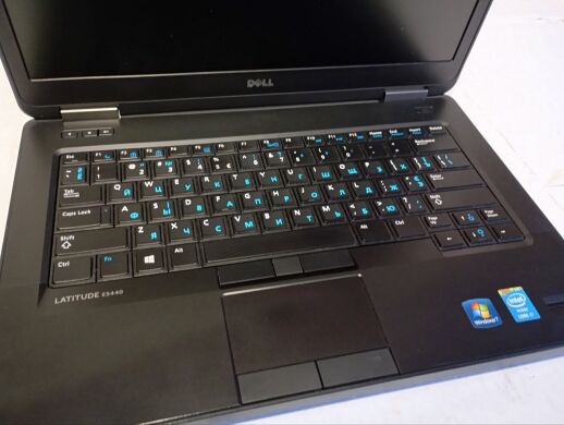 Ноутбук Dell Latitude E5440 / 14" (1366x768) TN / Intel Core i7-4600U (2 (4) ядра по 2.1 - 3.3 GHz) / 8 GB DDR3 / 240 GB SSD / nVidia GeForce GT 720M, 2 GB GDDR3, 64-bit / DVD-ROM