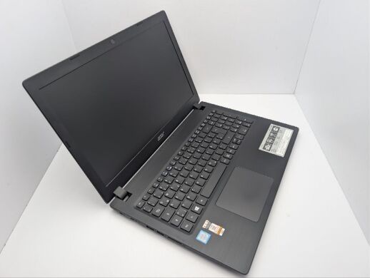 Ноутбук Acer Aspire A315-51 / 15.6" (1366x768) TN / Intel Core i3-6006U (2 (4) ядра по 2.0 GHz) / 8 GB DDR4 / 120 GB SSD / Intel HD Graphics 520 / WebCam