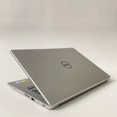 Ігровий ноутбук Б-клас Dell Inspiron 7472 / 14" (1920x1080) IPS / Intel Core i7-8550U (4 (8) ядра по 1.8 - 4.0 GHz) / 16 GB DDR4 / 512 GB SSD / nVidia GeForce MX150, 4 GB GDDR5, 64-bit / WebCam + Бездротова мишка Ігровий ноутбук Б-клас Dell Inspiron 7472 / 14" (1920x1080) IPS / Intel Core i7-8550U (4 (8) ядра по 1.8 - 4.0 GHz) / 16 GB DDR4 / 512 GB SSD / nVidia GeForce MX150, 4 GB GDDR5, 64-bit / WebCam + Бездротова мишка
