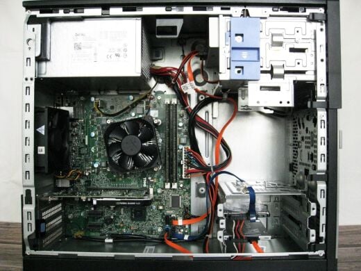 Игровой ПК Dell Optiplex 990 Tower / Intel Core i5-2400 (4 ядра по 3.1 - 3.4 GHz) / 16 GB DDR3 / 120 GB SSD + 500 GB HDD / nVidia Quadro K620, 2 GB GDDR3, 128-bit / DVD-RW / Win 10 Pro + Кабель питания Игровой ПК Dell Optiplex 990 Tower / Intel Core i5-2400 (4 ядра по 3.1 - 3.4 GHz) / 16 GB DDR3 / 120 GB SSD + 500 GB HDD / nVidia Quadro K620, 2 GB GDDR3, 128-bit / DVD-RW / Win 10 Pro + Кабель питания